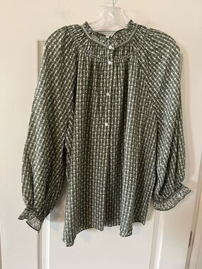 Max Studio Olive Green and Cream Floral Print Blouse Semi-Sheer Ruffle Sleeve 2X